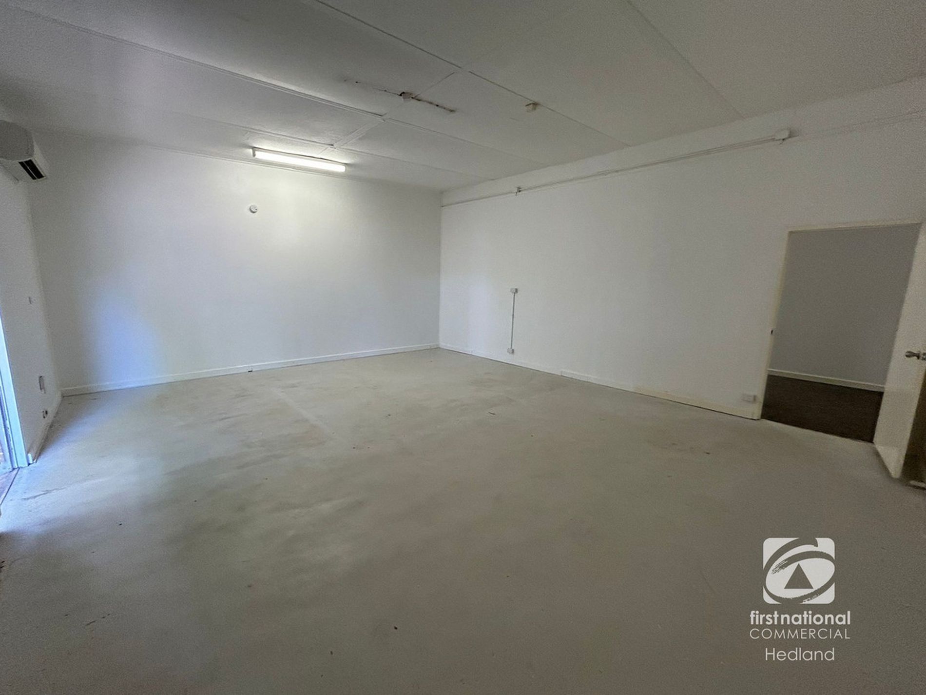 974 Central Road, Tom Price