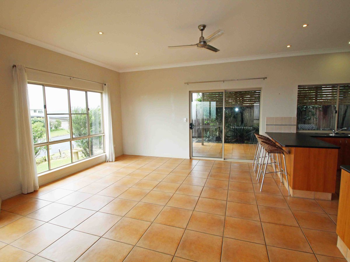 22 Countryview Drive, Atherton
