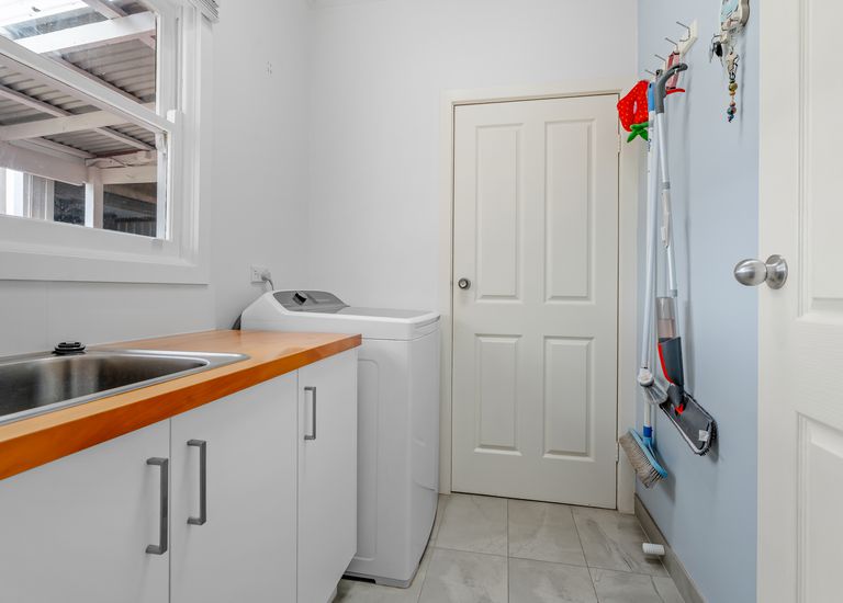 37 Waterford Avenue, Portland