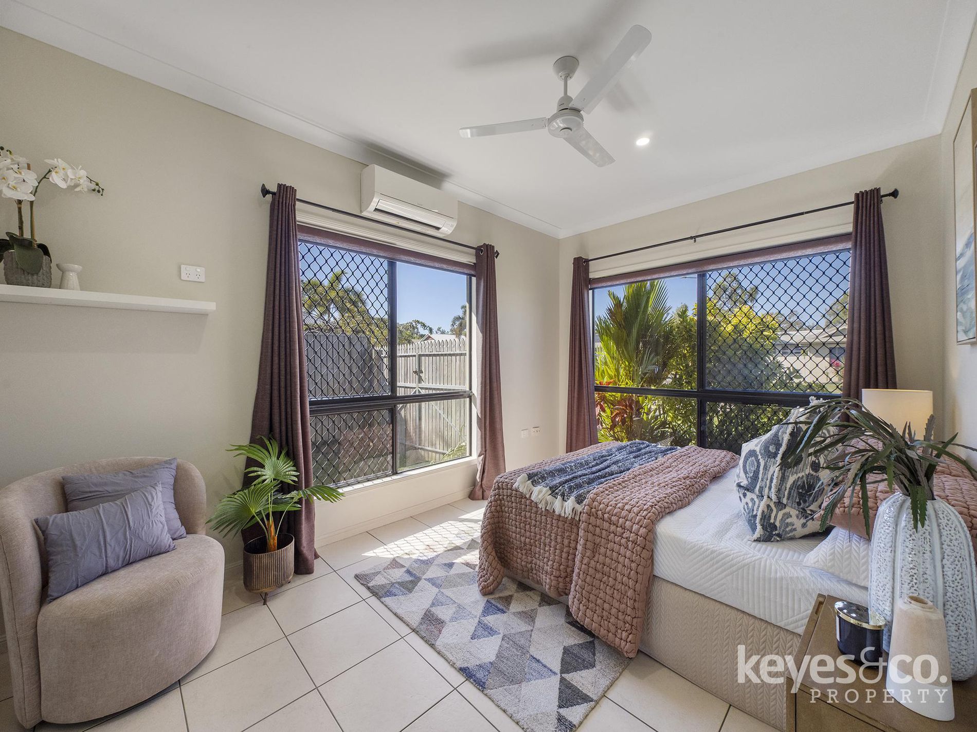 15 Greentree Circuit, Bushland Beach