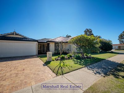 2 Roxburgh Cir, Kinross