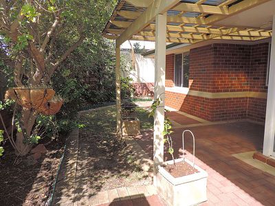 1 / 106 Royal Street, Tuart Hill
