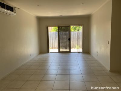2/123 Merton Street, Altona Meadows
