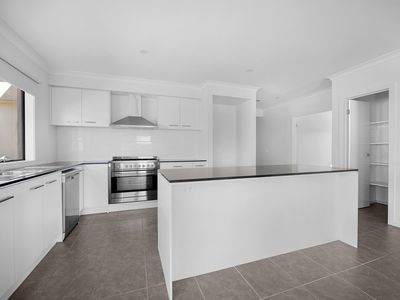 12 Benmore Street, Mambourin