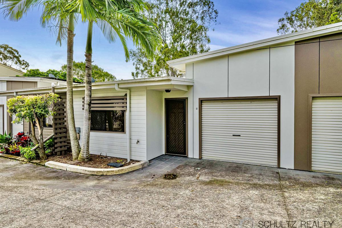 Modern 2 bedroom Villa with single lock up garage in a quiet complex - Ideal Investment or First Home Opportunity