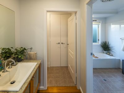 4 Yachtsman Drive, Safety Beach