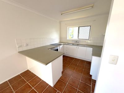 4 / 81 Bayview Street, Runaway Bay