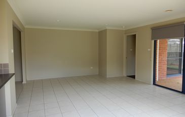 8 Castle Court, Beaconsfield