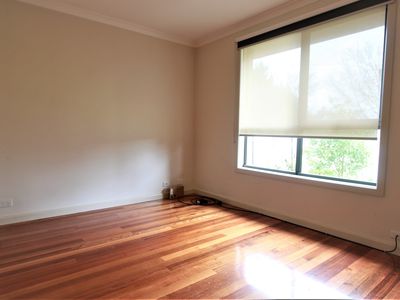 1 / 52 Mount Street, Glen Waverley