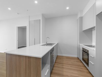 304 / 50 Mainview Boulevard, Truganina