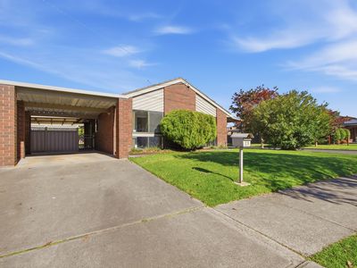 20 Montgomery Street, Sale