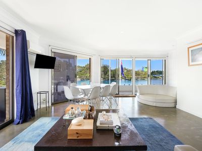 2 / 239 Stanhill Drive, Surfers Paradise