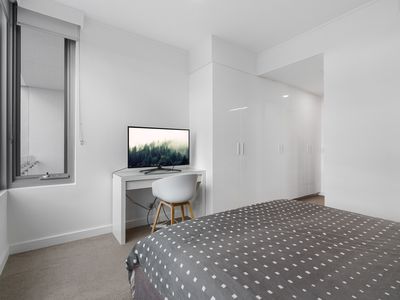 803 / 19 Ogilvie Road, Mount Pleasant