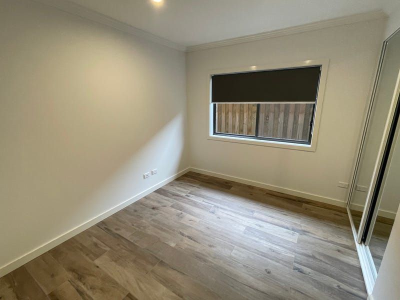 12 Meale Avenue, Gledswood Hills