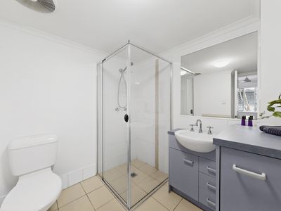 6 / 21-27 MARKWELL AVENUE, Surfers Paradise
