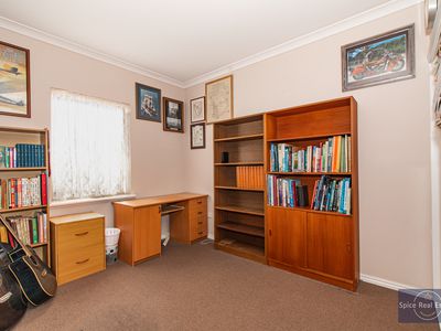 71 Sea Change Close, Hay