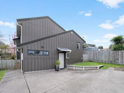 2/28 Pahi Place, West Harbour