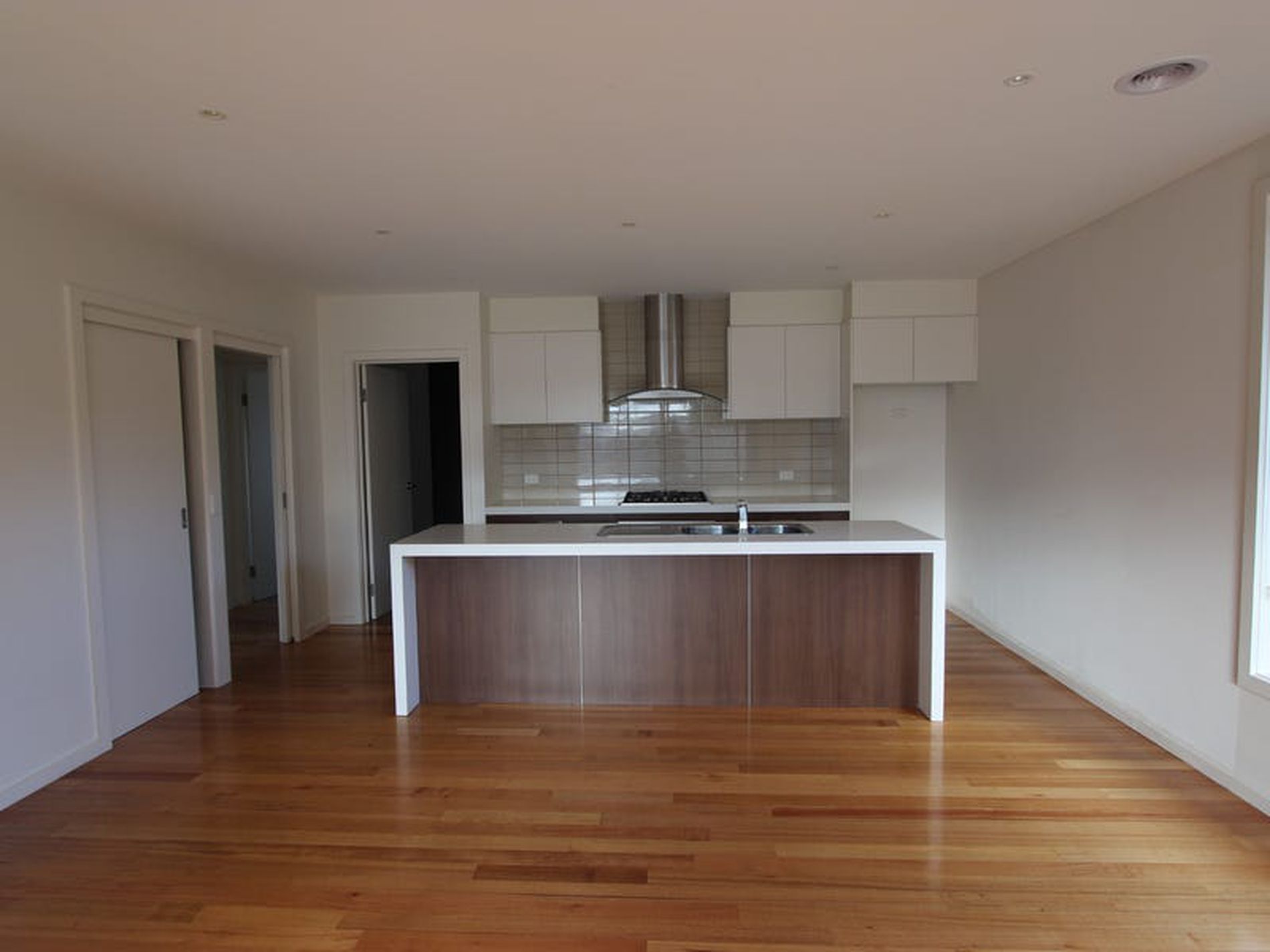 2 / 29 Leila Crescent, Bell Post Hill