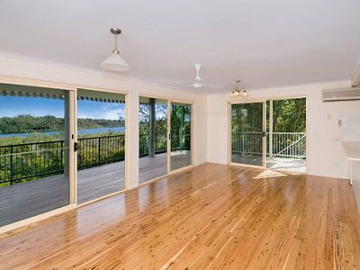 6 Val Crescent, Noosaville