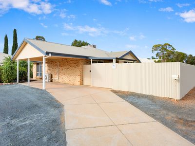 6A Carlyle Court, Boulder
