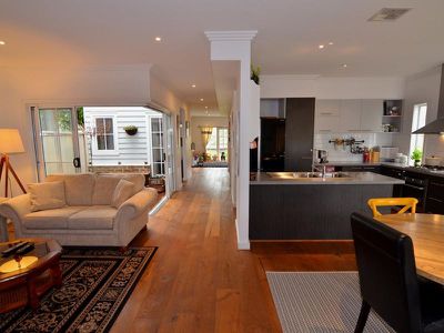 16 / 7 Toolondo Close, Caroline Springs