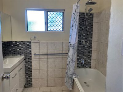 2 / 11 Stint Court, Bakewell