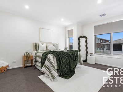 18 Aurora Drive, Cranbourne West