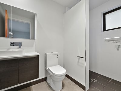 2 / 54 Landsborough Avenue, Newstead