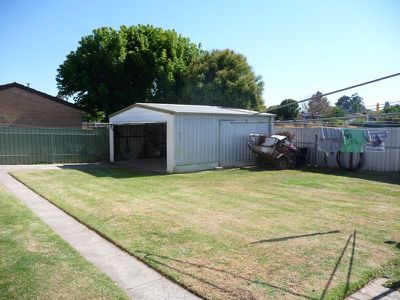 890 Howe Place, North Albury