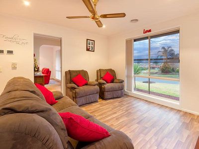 1 AZURE DRIVE, Wodonga