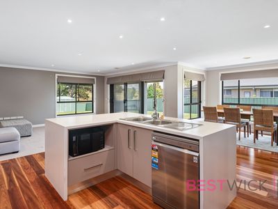 66 James Barnet Drive, Kelso