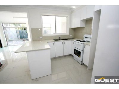 7 Merrett Crescent, Greenacre