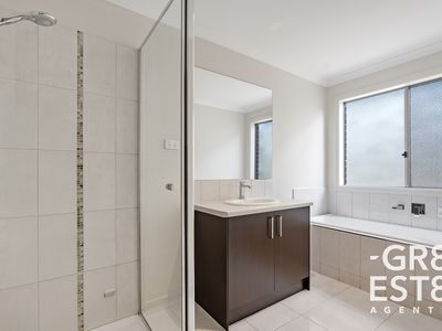 43 Merritt Avenue, Cranbourne West