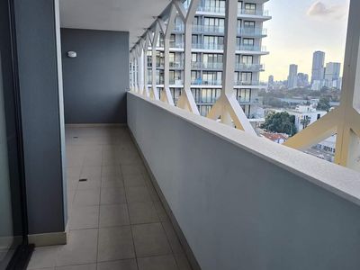 1302 / 33 East Street, Granville