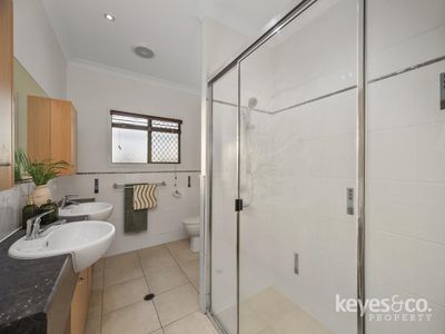 21-23 Warbler Crescent, Douglas