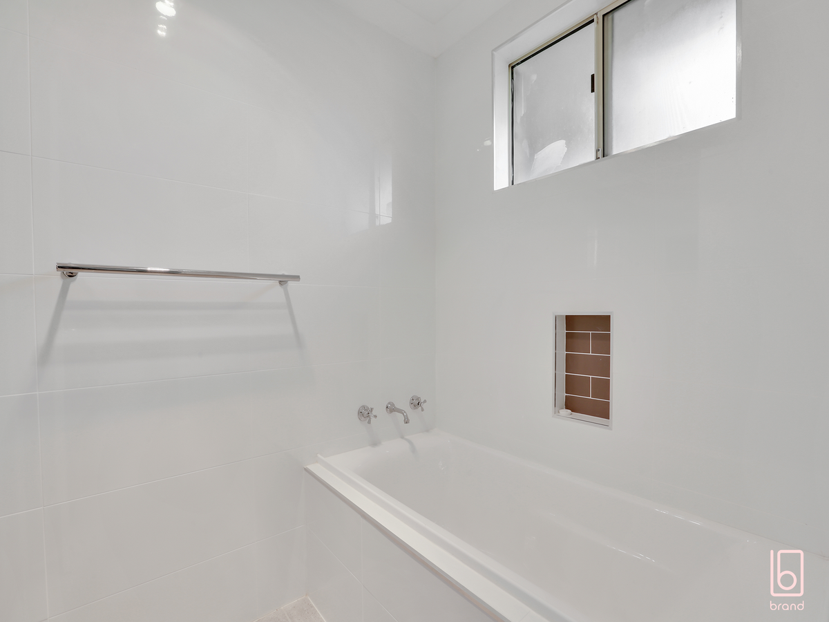 20 White Swan Avenue, Blue Haven