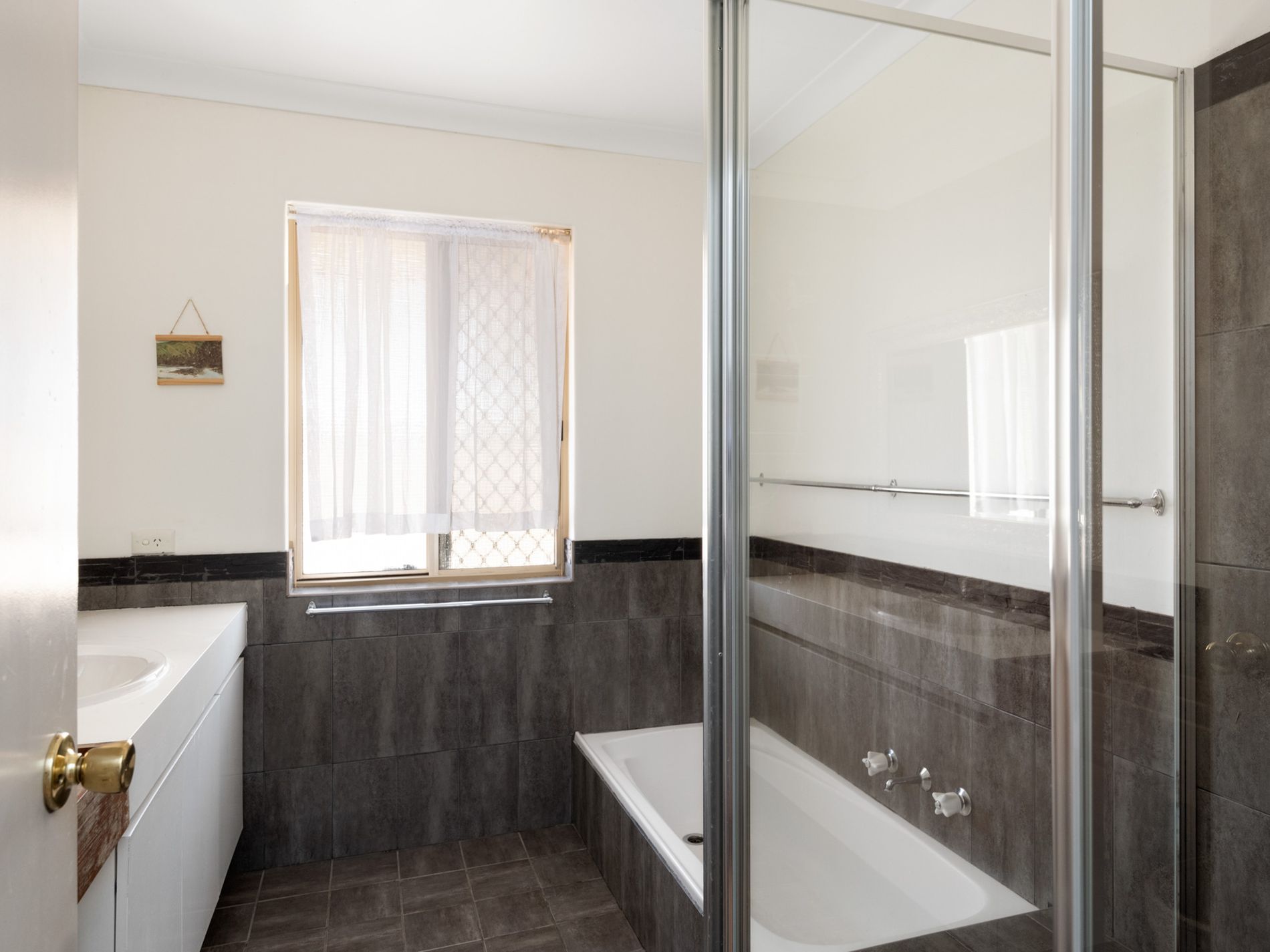 6 Hicks Road, Hannans