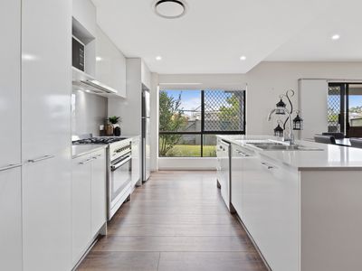 48 Azure Way, Coomera