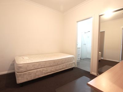 38 Woodside Avenue, Clayton