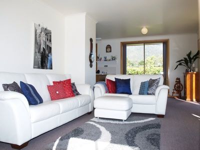 2 / 64 Sale Street, Huonville