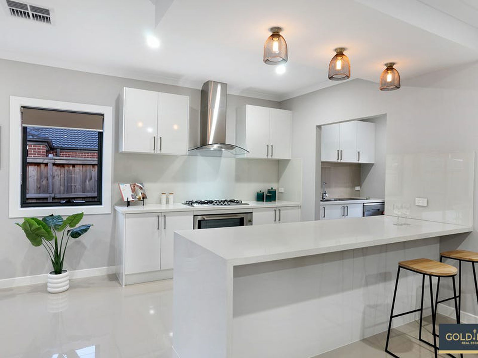 33 Lispenard Circuit, Point Cook