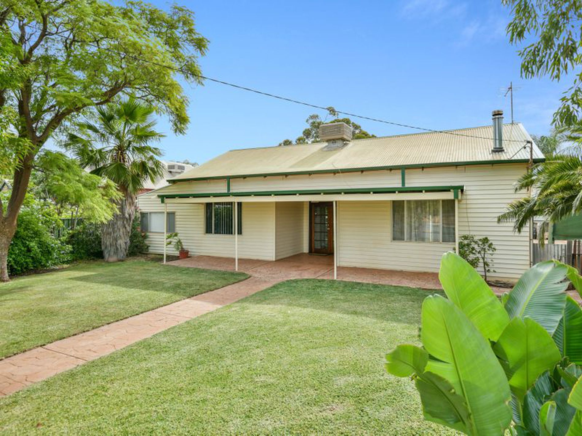 2 Hare Street, Lamington