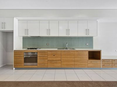 304 / 6  Avenue Of Oceania , Newington