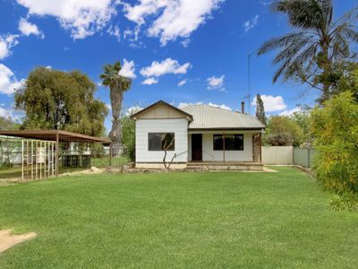 66 Sam Street, Forbes