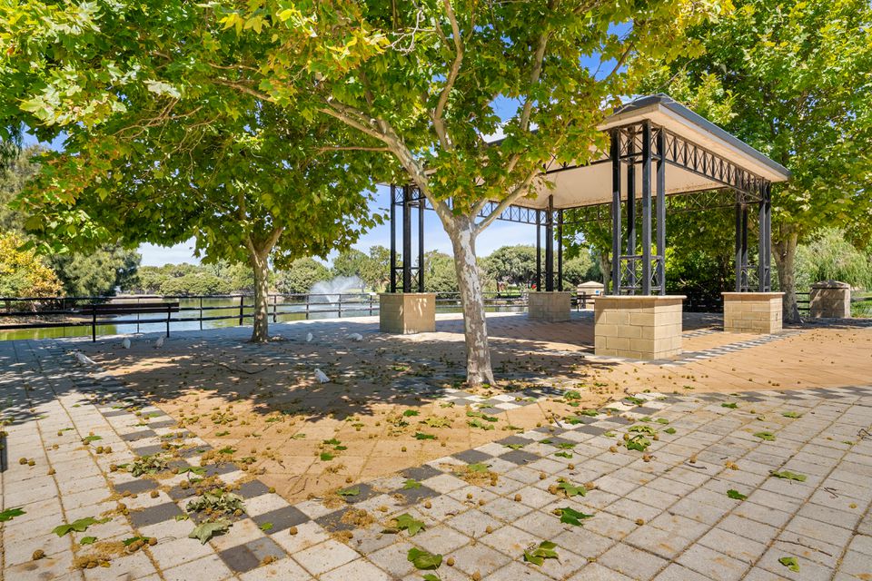 25 Seawind Drive, Rockingham