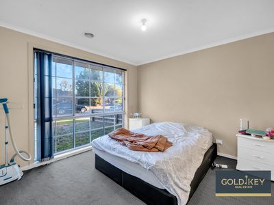 10 Pardalote Close, Werribee