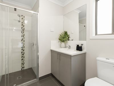 38 Straw Flower Circuit, Greenvale