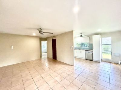 2 / 8 Arovo Street, Trinity Beach