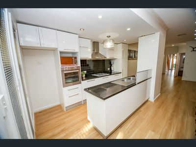 Room 3 / 16 Harvey Circuit, Mawson Lakes