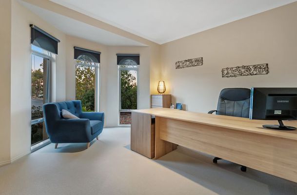 13 The Ridge, Oaklands Junction